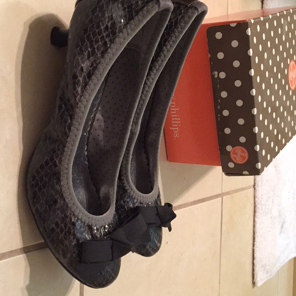 Lindsay Phillips grey snake pumps